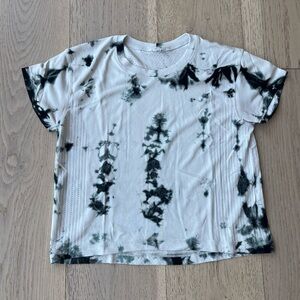 Lululemon Athletica Black and White Tie-Dye Tee Size 2